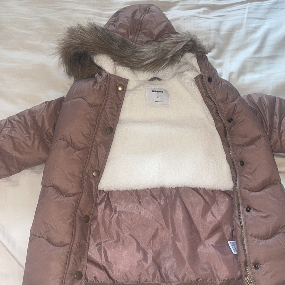 ✨GIRLS WINTER COAT✨ NEVER WORN - Picture 2 of 5